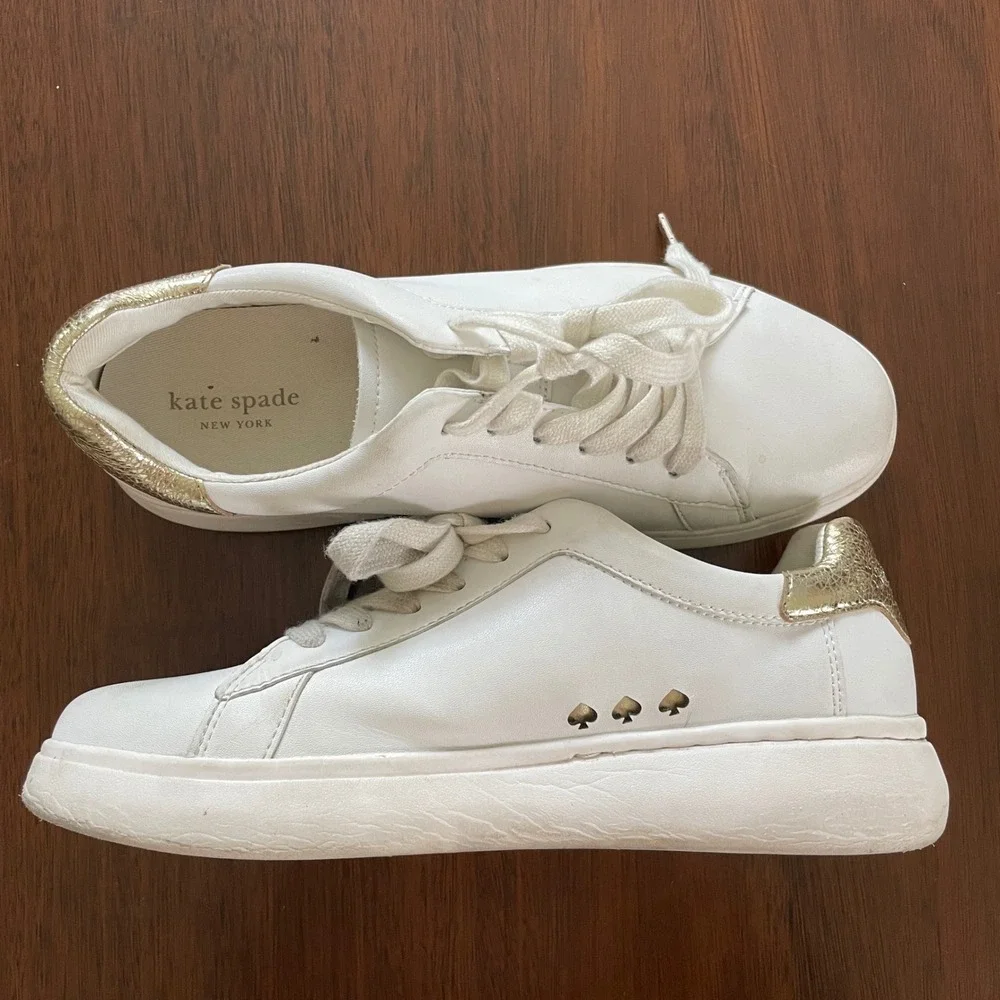 Kate Spade Lift Sneaker Womens 8B White Gold Leather Platform Casual Preppy